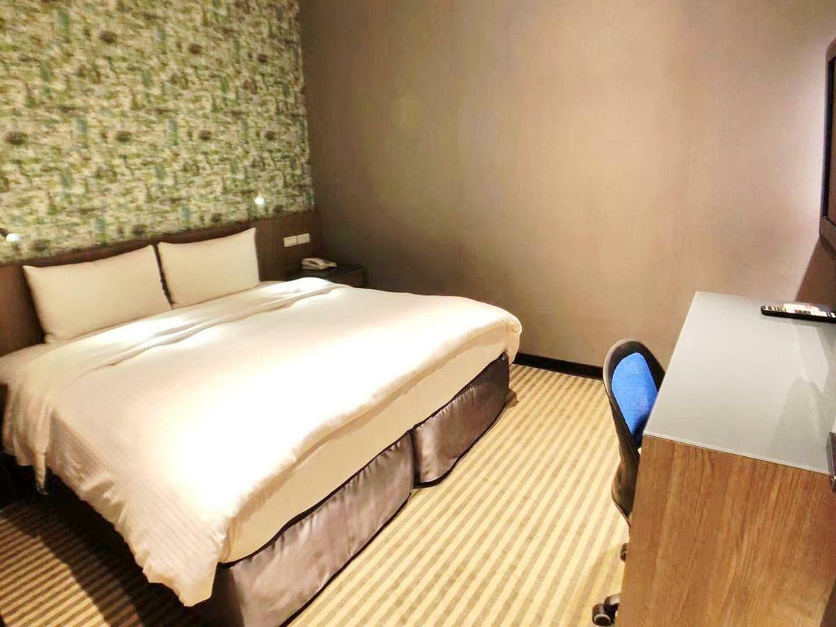 Red 13 Apartment تايبيه المظهر الخارجي الصورة