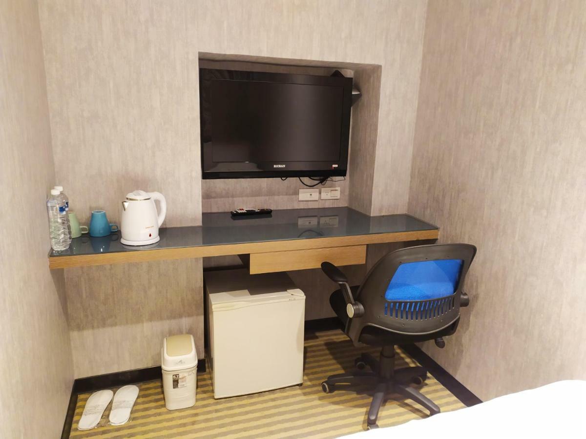 Red 13 Apartment تايبيه المظهر الخارجي الصورة