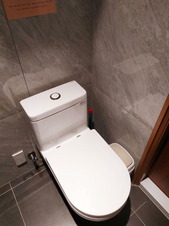 Red 13 Apartment تايبيه المظهر الخارجي الصورة